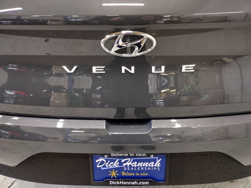 2026 Hyundai Venue SE