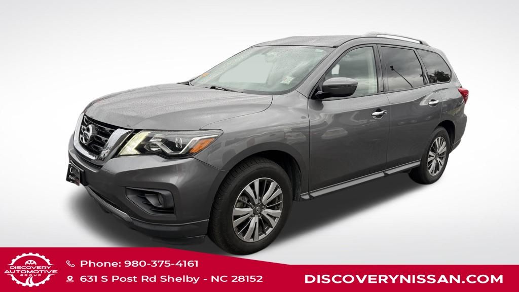 2020 Nissan Pathfinder SV