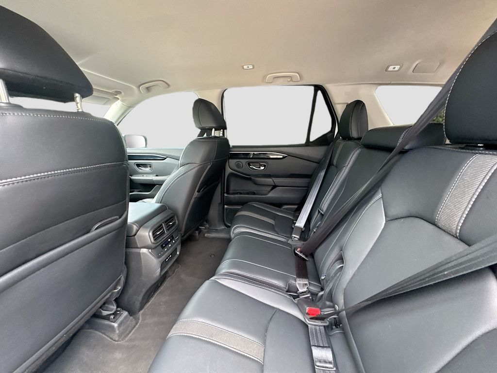 Used 2025 White Honda EX-L image 23