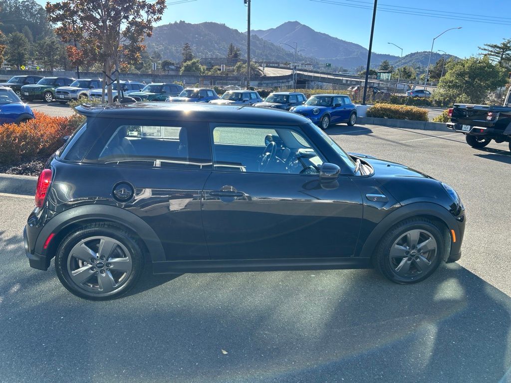 Thumbnail: 2022 MINI Cooper - 6