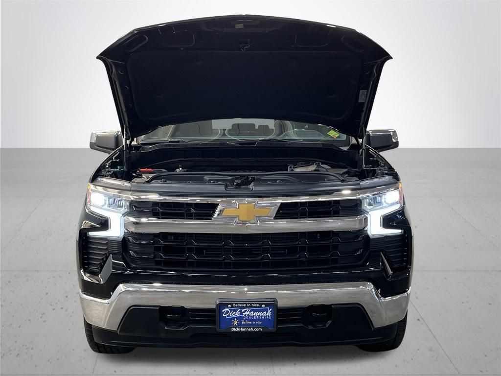 2022 Chevrolet Silverado 1500 LT photo 4