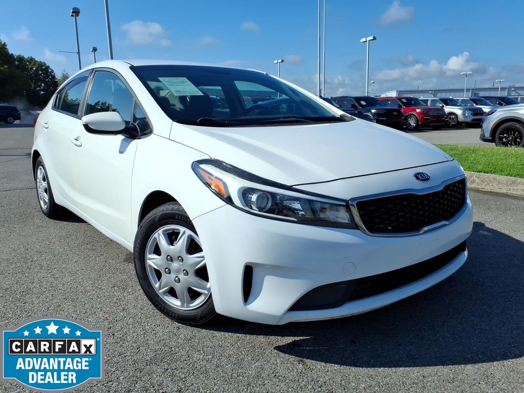 Clear White 2017 Kia Forte Sedan Front-Wheel Drive 6-Speed Automatic