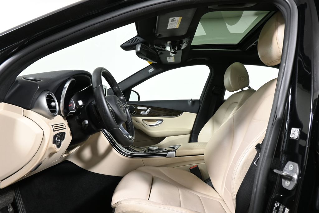 Thumbnail: 2018 Mercedes-Benz C-Class - 3
