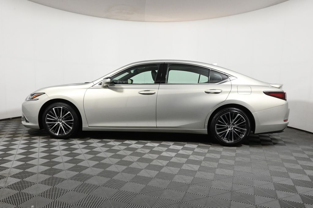 Thumbnail: 2023 Lexus ES - 2