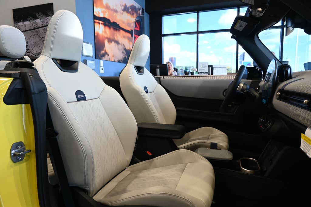 Thumbnail: 2026 MINI Cooper - 20