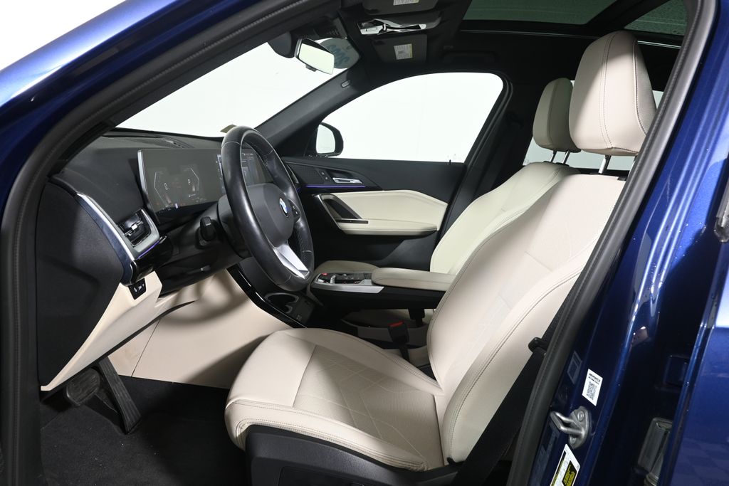 Thumbnail: 2023 BMW X1 - 3