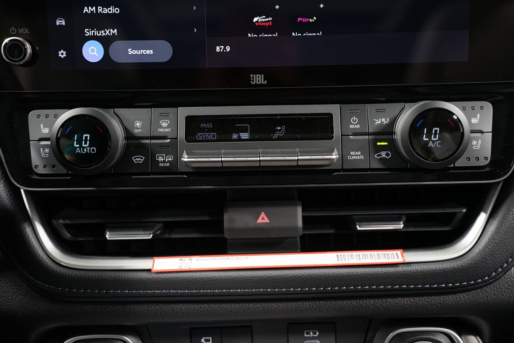 2025 Toyota Grand Highlander Limited 21