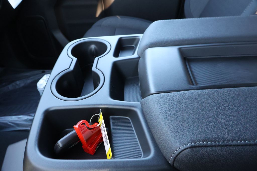 Thumbnail: 2026 Chevrolet Silverado 2500 - 32