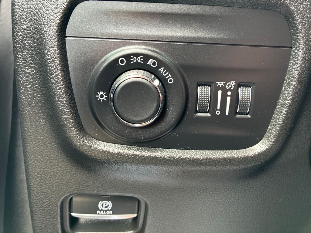 2023 Jeep Grand Cherokee Altitude X Gray at Auto Express Mitsubishi