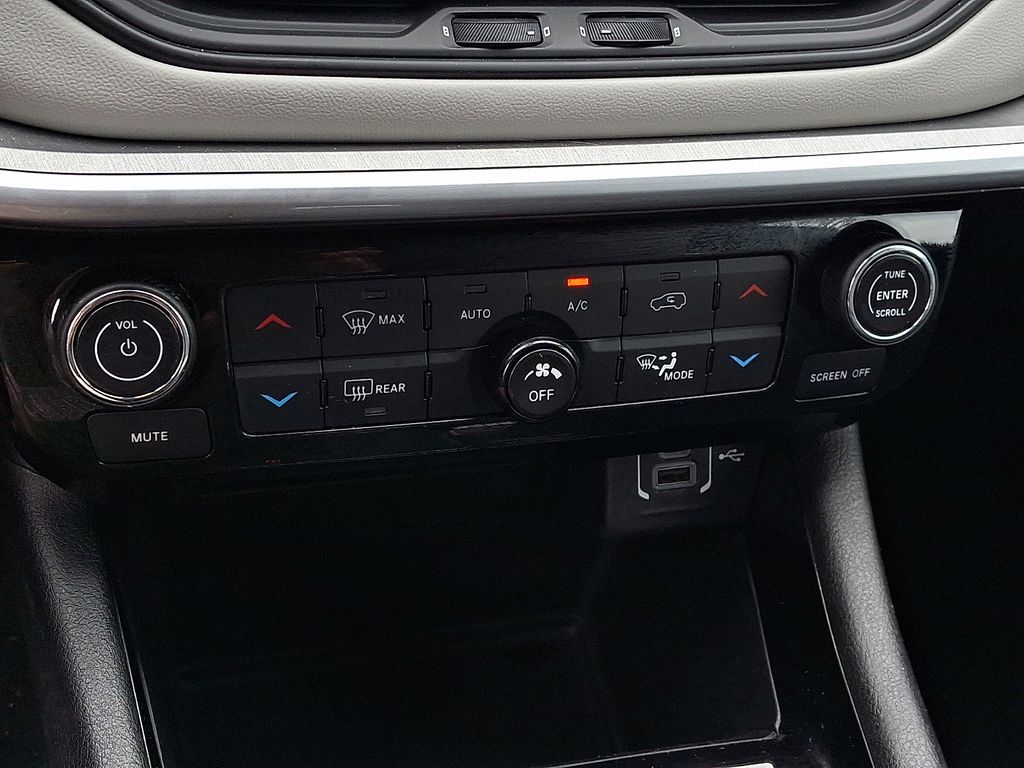 2025 Jeep Compass Limited White at Audi Porsche Sewickley