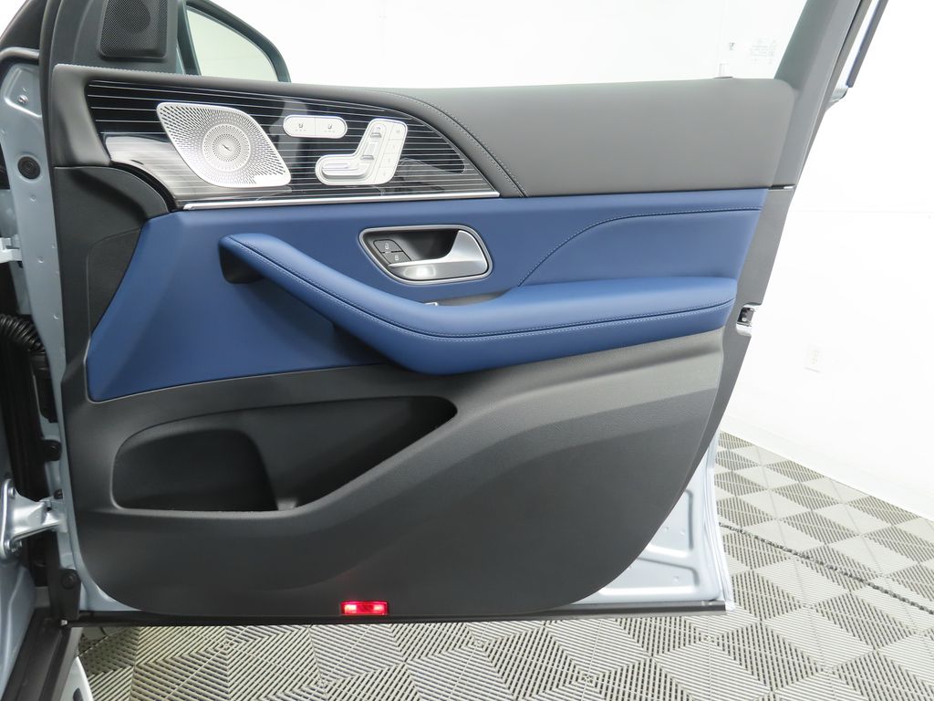 Thumbnail: 2026 Mercedes-Benz GLE - 27