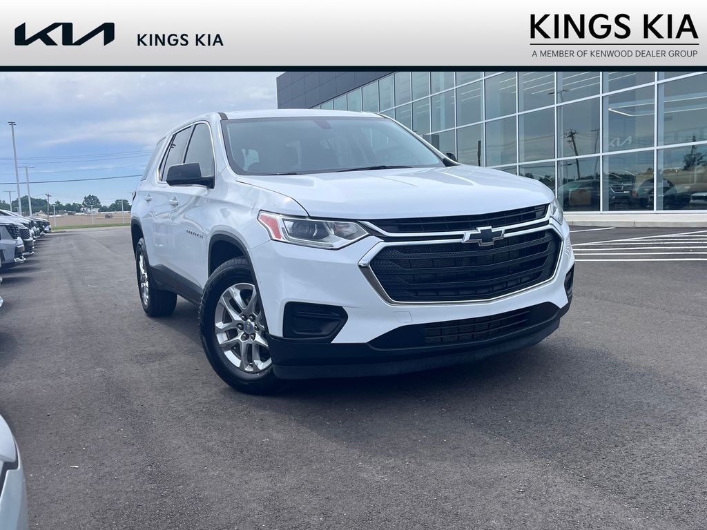 Summit White 2020 Chevrolet Traverse SUV / Crossover Front-Wheel Drive 9-Speed Automatic