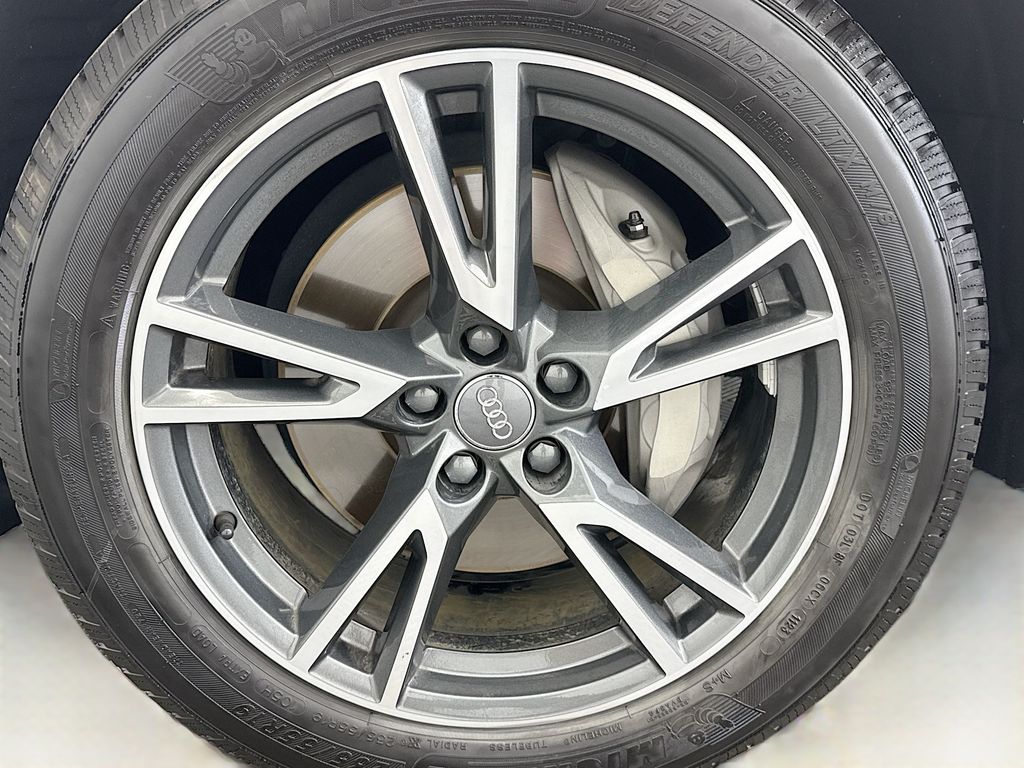 Thumbnail: 2020 Audi Q5 - 29