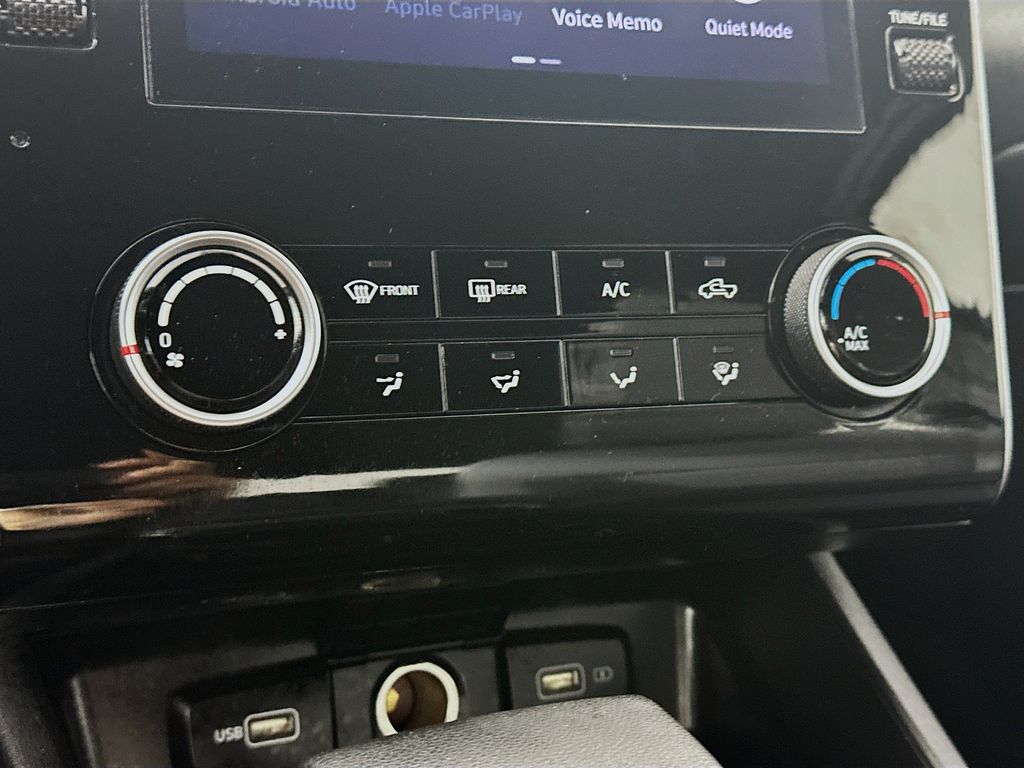 Used 2022 Black Hyundai SEL image 18