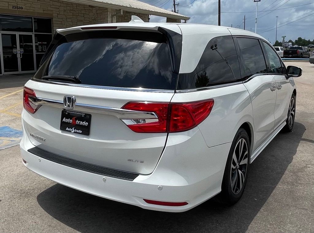 2018 Honda Odyssey Elite White at Community Honda
