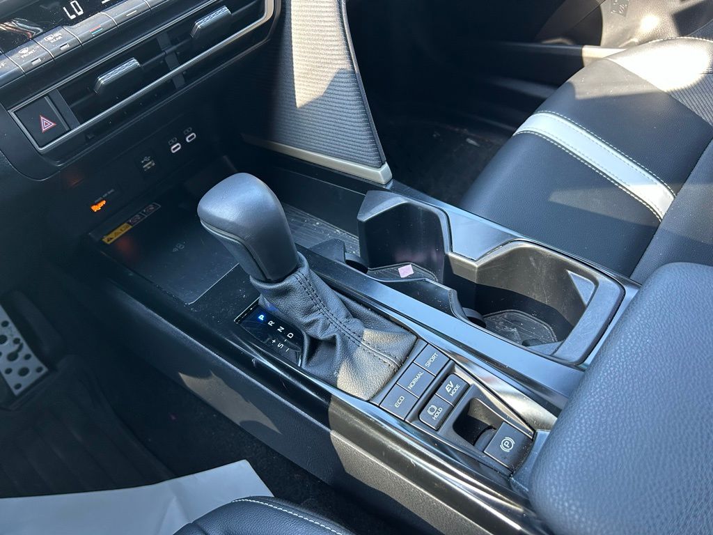 Thumbnail: 2025 Toyota Camry - 27