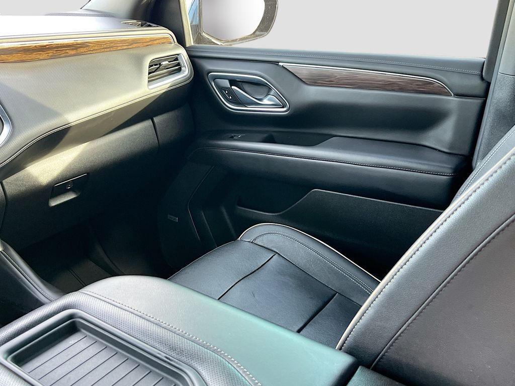Used 2021 Black Chevrolet Premier image 25