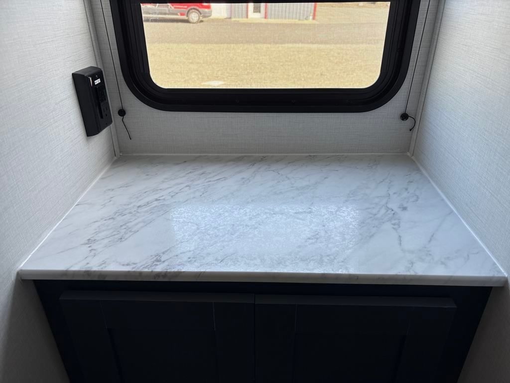 2025 Prime Time Avenger 27 RBS Travel Trailer