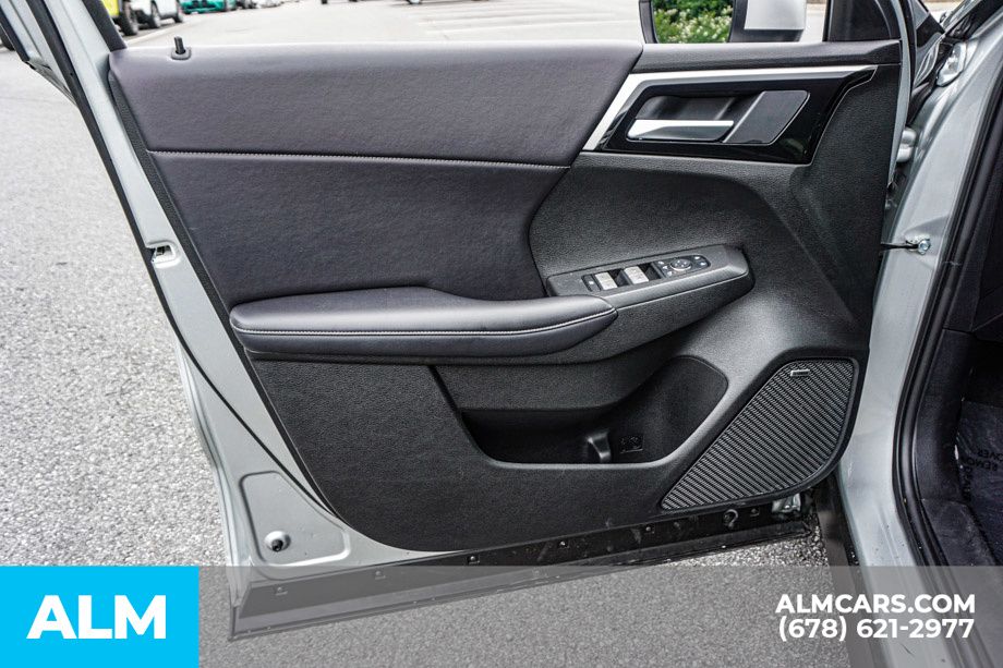 Used 2025 Silver Mitsubishi SE image 49
