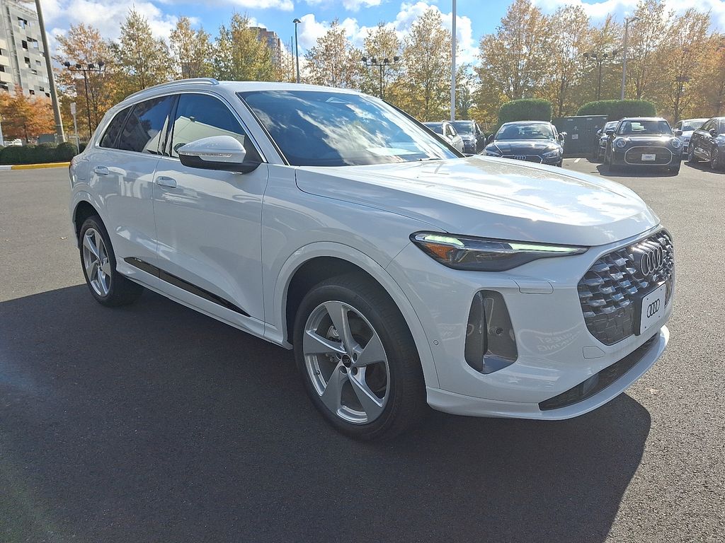 Thumbnail: 2025 Audi Q5 - 2