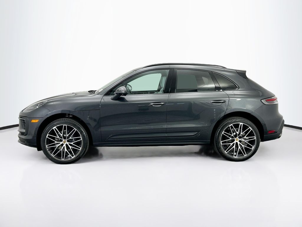 Thumbnail: 2026 Porsche Macan - 2