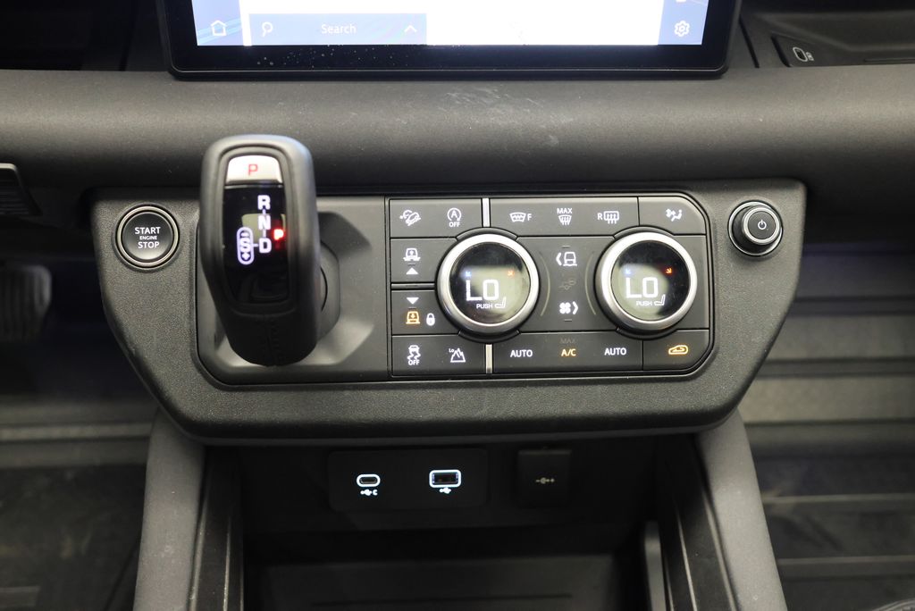 Thumbnail: 2023 Land Rover Defender - 24