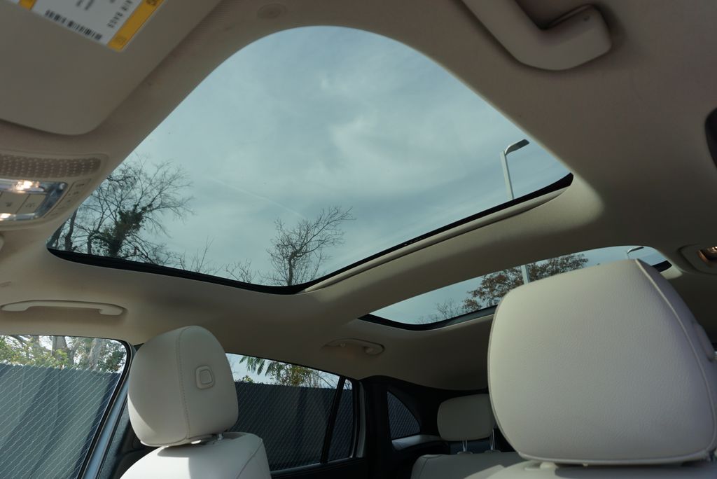 Thumbnail: 2021 Mercedes-Benz GLA - 12