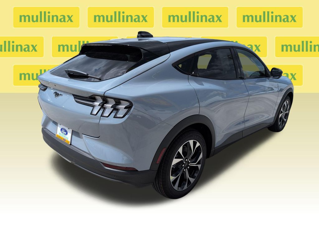 New 2026 Gray Ford Select image 3