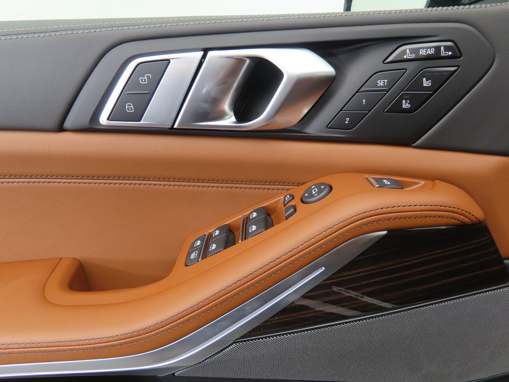 Thumbnail: 2026 BMW X7 - 24
