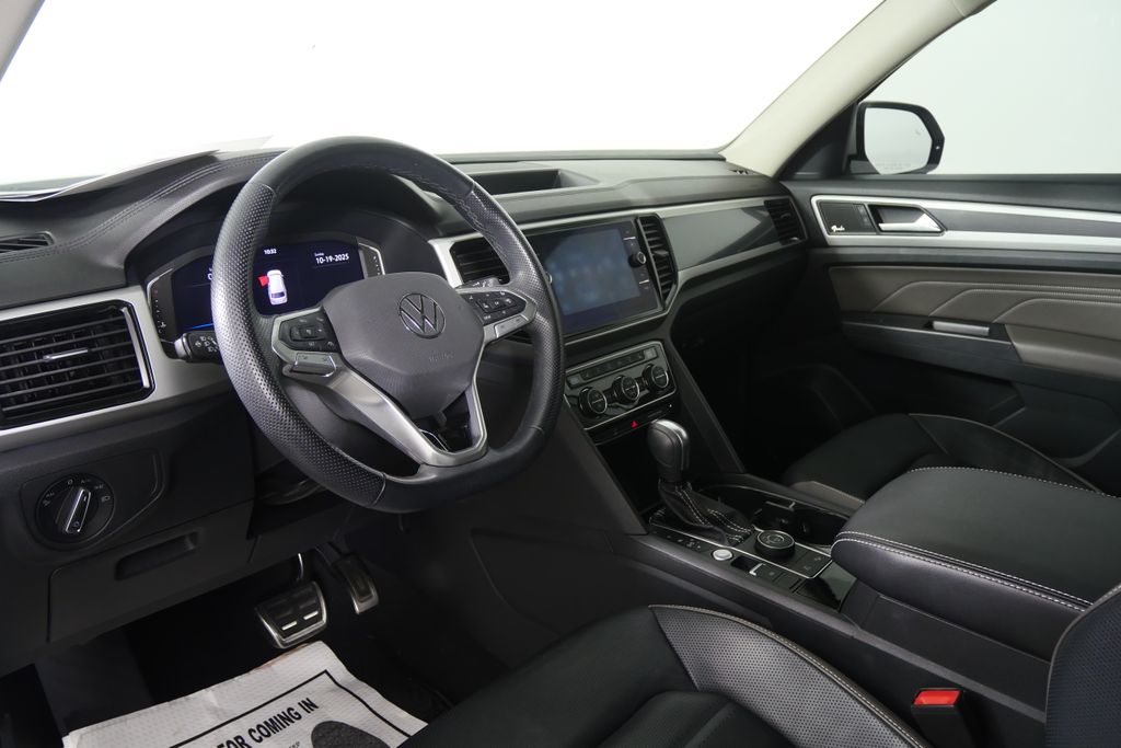 Thumbnail: 2021 Volkswagen Atlas - 13
