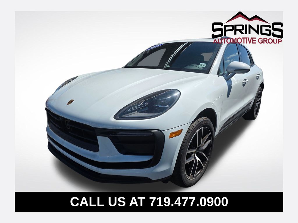 2025 Porsche Macan AWD