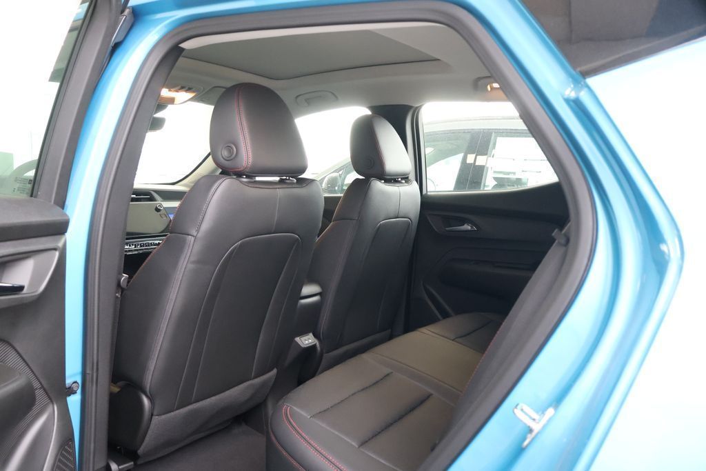 Thumbnail: 2027 Chevrolet Bolt EV - 30
