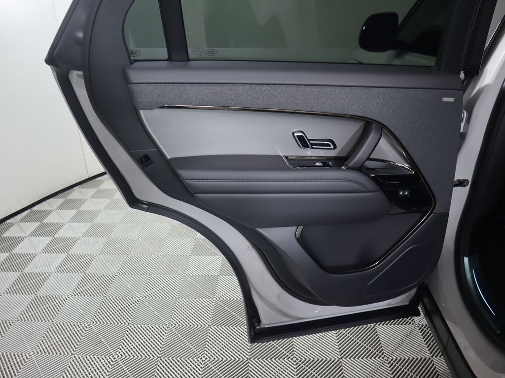 Thumbnail: 2025 Land Rover Range Rover Sport - 27