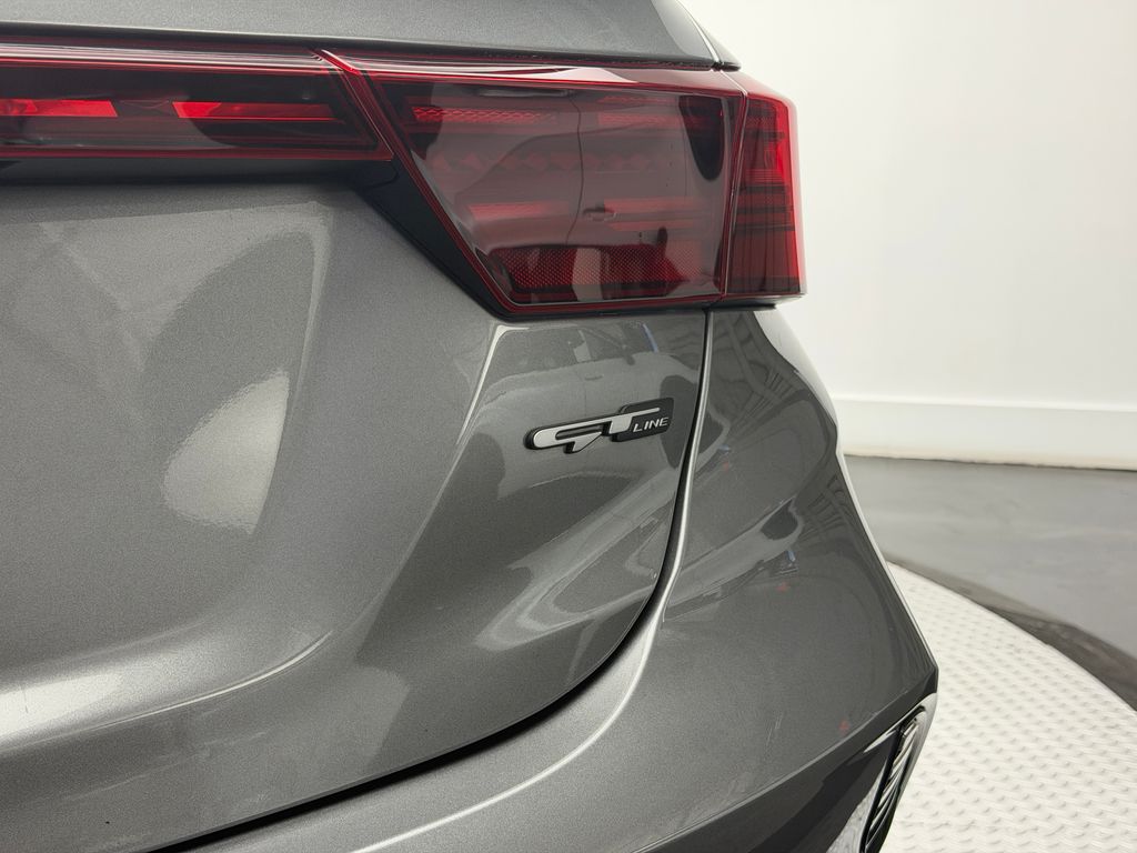 Thumbnail: 2023 Kia Forte - 28