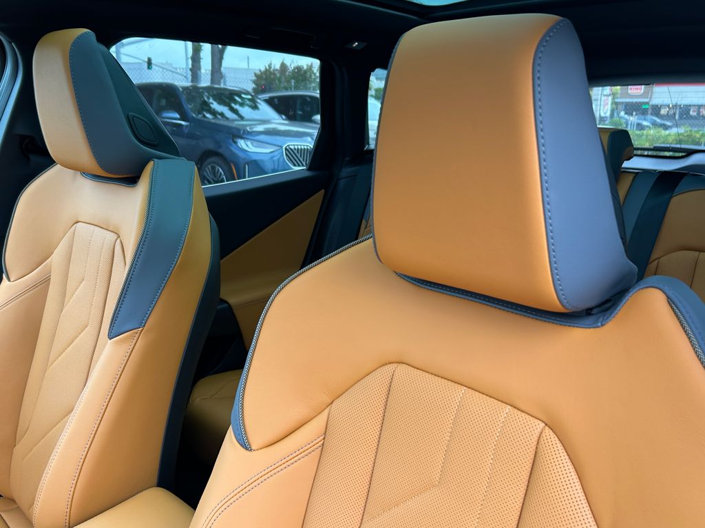 Thumbnail: 2025 BMW X3 - 14