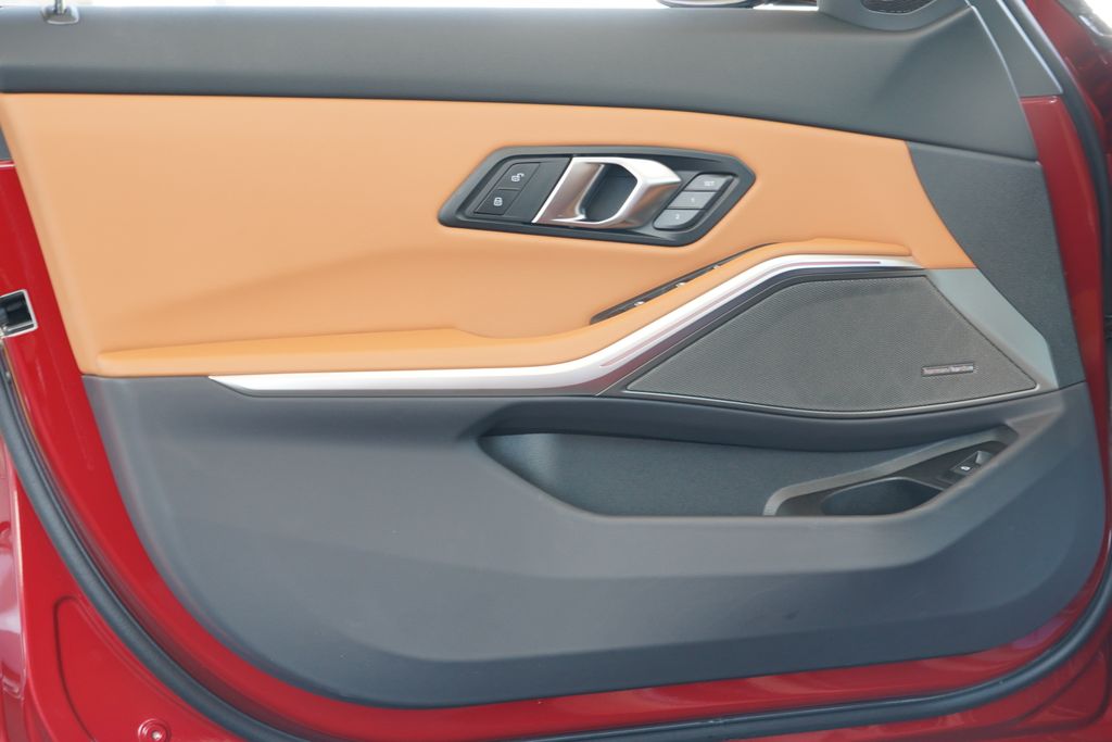 Thumbnail: 2026 BMW 3 Series - 9