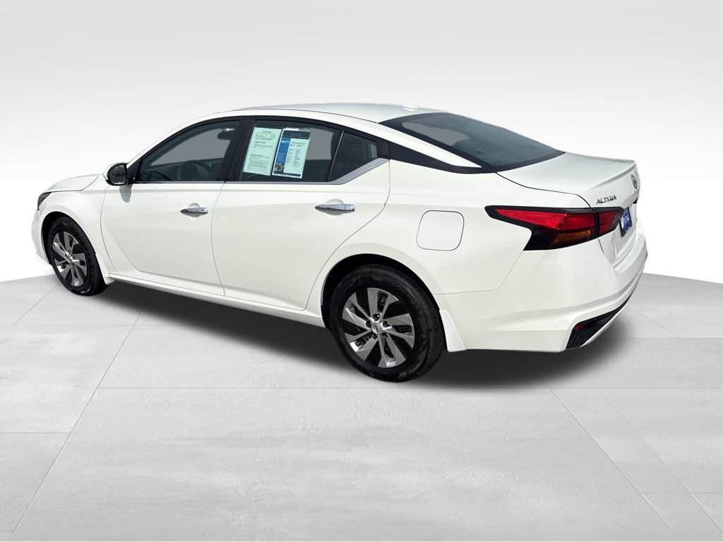 Used 2020 Nissan Altima Sedan