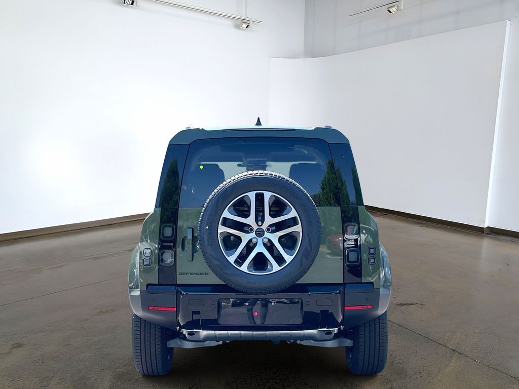 New 2026 Green Land Rover S image 5