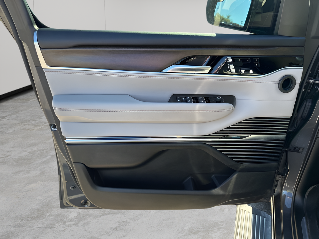 Used Car 2022 Jeep Grand Wagoneer  Series I For Sale Under $50,000 In Austin, Texas