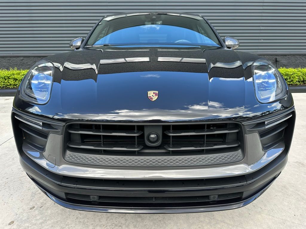 Thumbnail: 2023 Porsche Macan - 8
