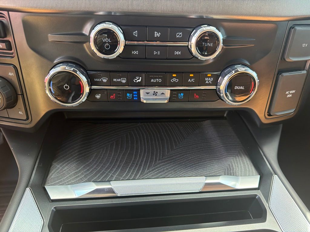 2024 Ford F-350 Super Duty Platinum