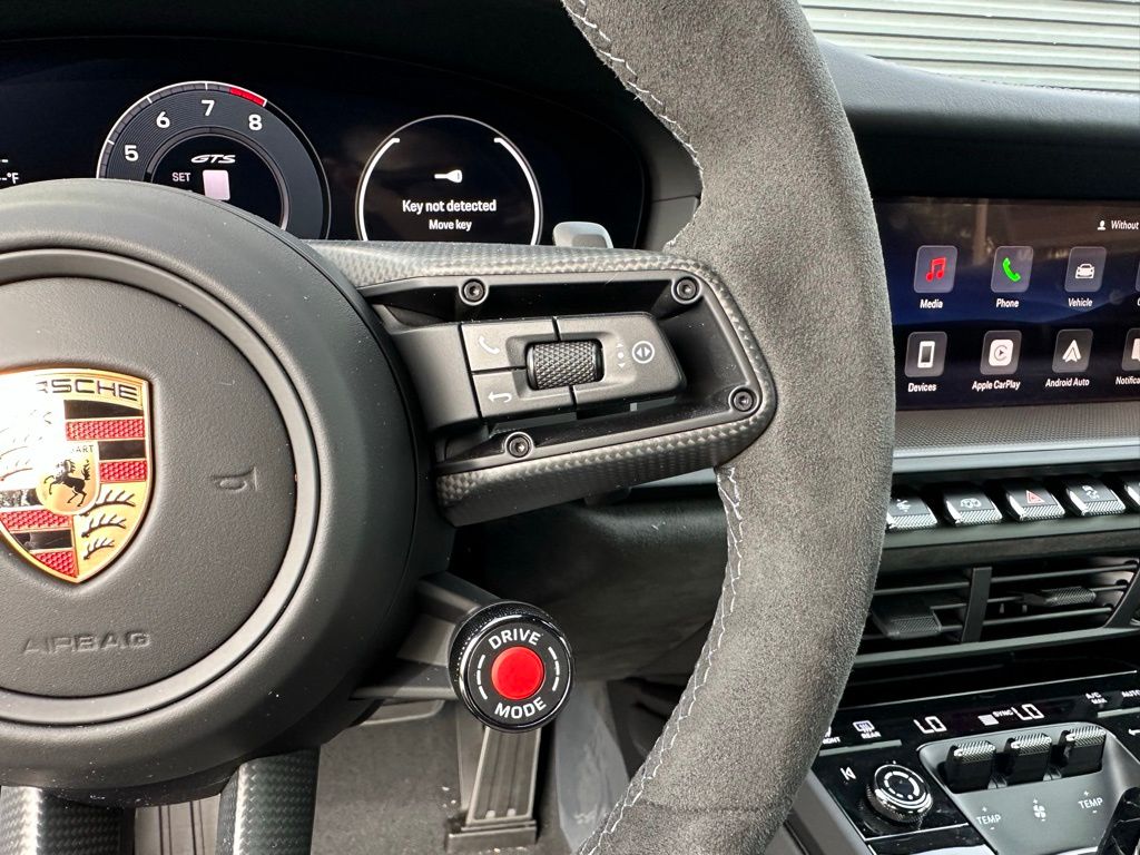 Thumbnail: 2026 Porsche 911 - 17