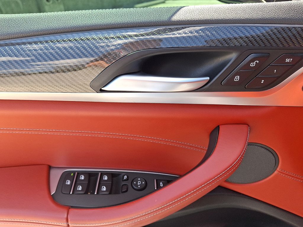Thumbnail: 2022 BMW X4 - 14