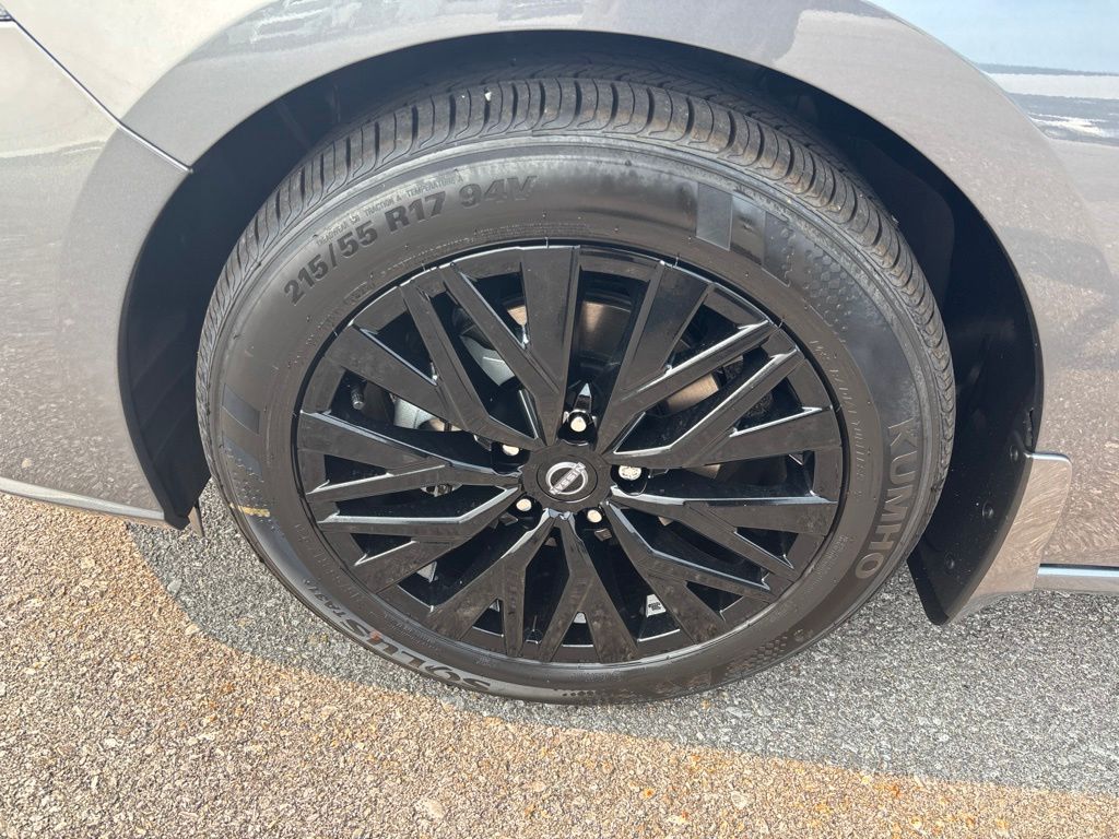 New 2026 Gray Nissan 2.5 SV image 10