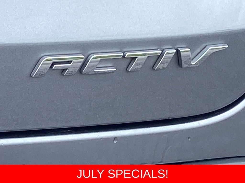 Used 2025 Chevrolet Trax SUV