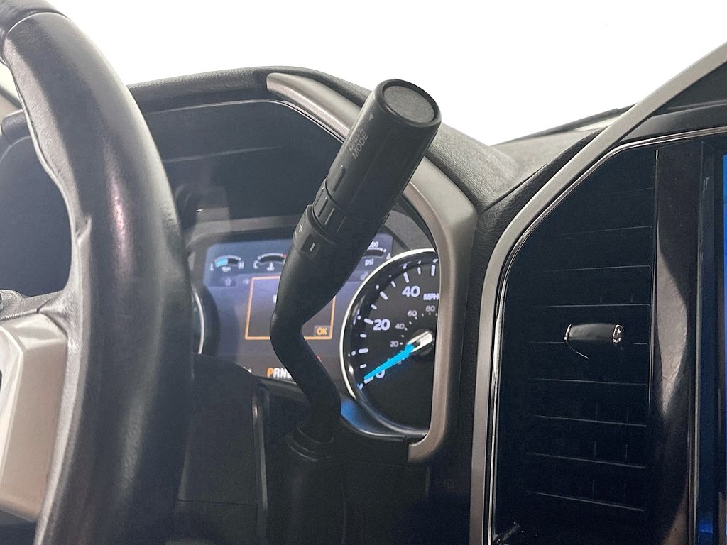 Used 2022 White Ford Lariat image 16