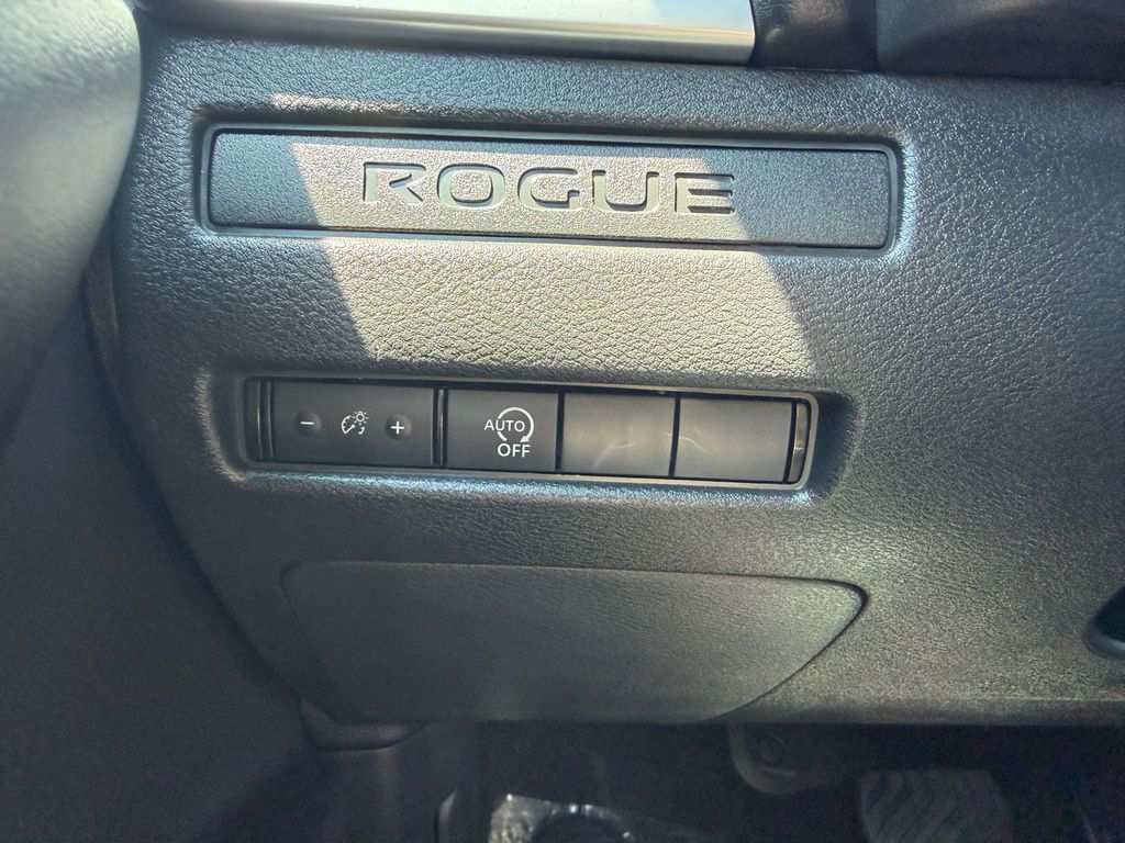 Thumbnail: 2024 Nissan Rogue - 17