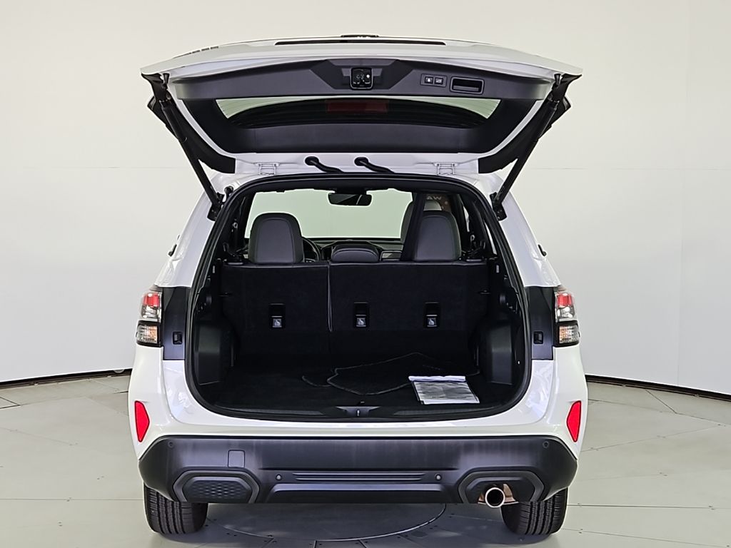 Thumbnail: 2026 Subaru Forester - 10