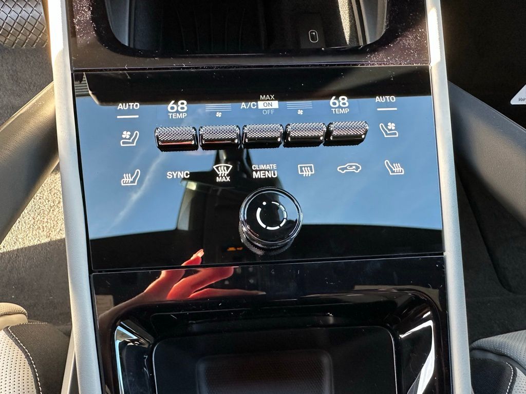 Thumbnail: 2026 Porsche Cayenne - 26