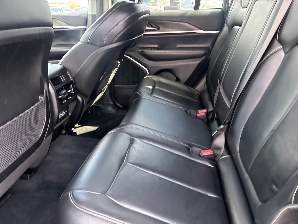 Used Car 2022 Jeep Grand Cherokee  Limited For Sale Under $30,000 In Austin, Texas